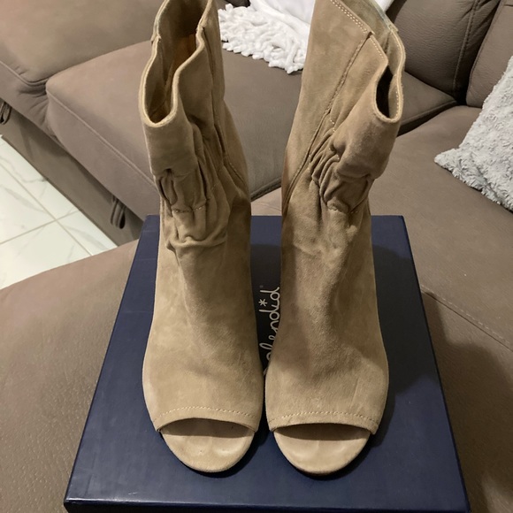 Splendid Rayna suede peep-toe ankle booties - Picture 5 of 8